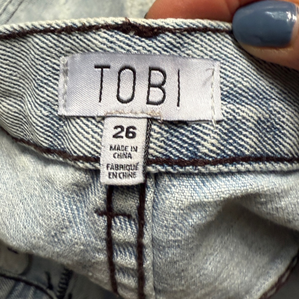 Tobi Denim Shorts - Picture 2 of 3
